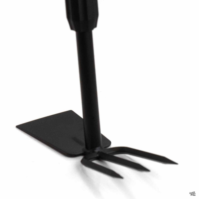 Corona ExtendaHANDLE Hoe Detail