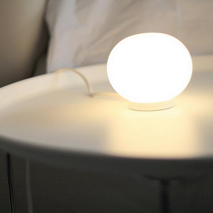 flos mini glo-ball t desk lamp